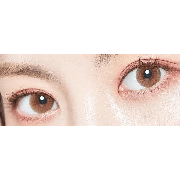 LensTown Retears Brown — both eyes wearing the contact lenses