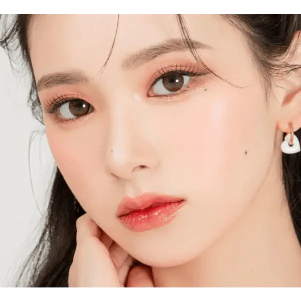 LensRang Spell Khaki Green — model portrait showing the contact lens look