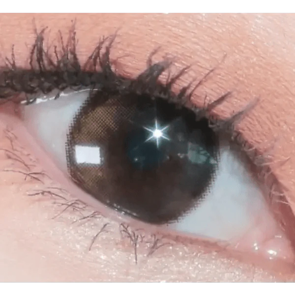 LensTown Tobetter Brown — single-eye close-up showing the contact lens appearance