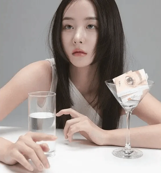 i-DOL Yurial Mul Gray — model portrait showing the contact lens look