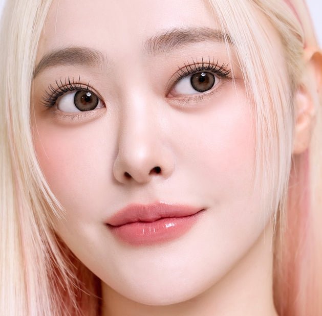 I-SHA Dekame Look At Me Brown colored contact lens, 13.6mm graphic diameter, Monthly wear