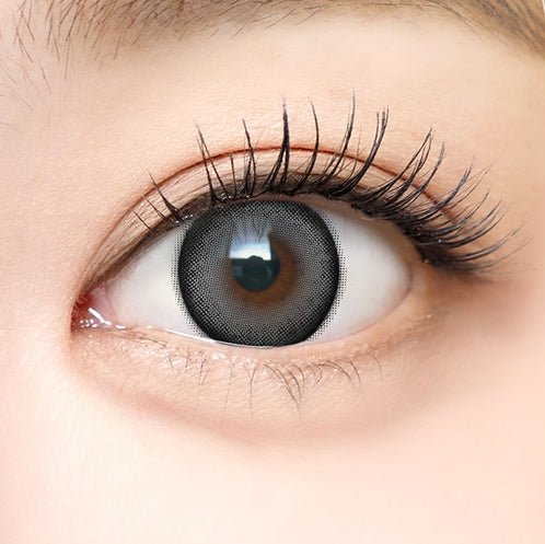 I-SHA Dekame Look At Me Gray colored contact lens, 13.6mm graphic diameter, Monthly wear
