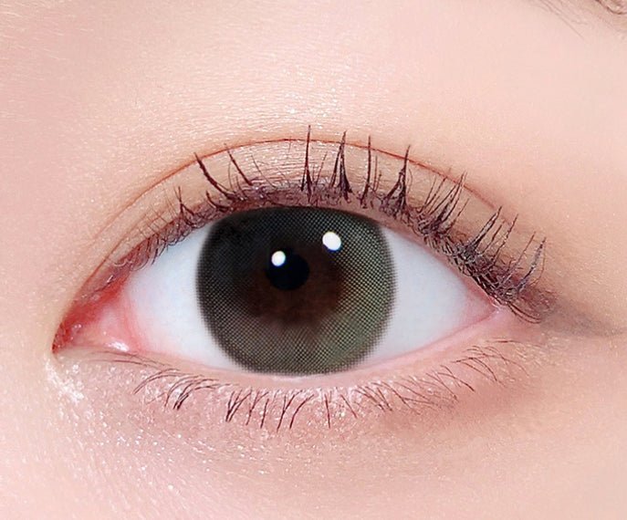 LensTown Daisy Dream Olive colored contact lens, 13.5mm graphic diameter, Monthly wear