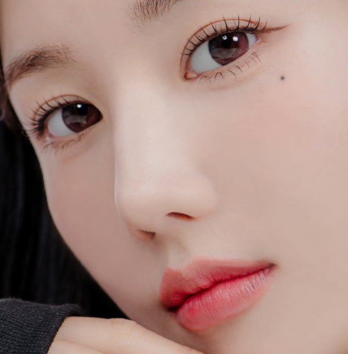 LensTown Daisy Dream Pink colored contact lens, 13.5mm graphic diameter, Monthly wear