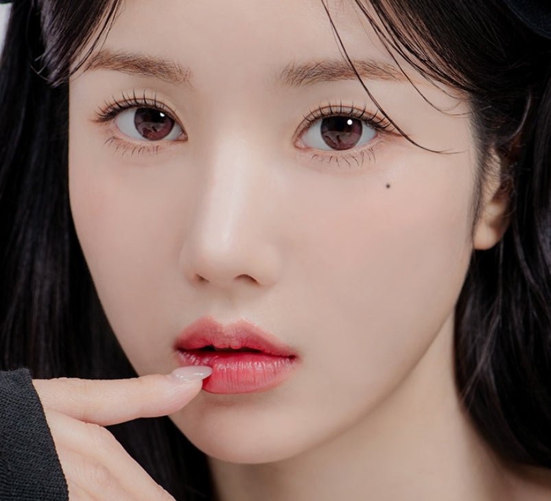 LensTown Daisy Dream Pink colored contact lens, 13.5mm graphic diameter, Monthly wear