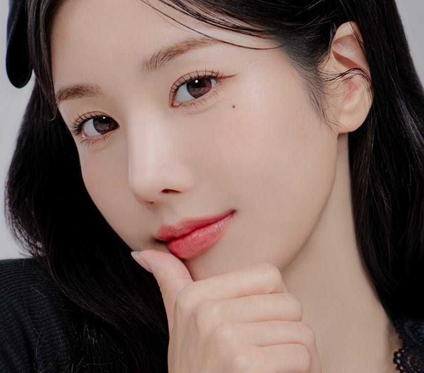 LensTown Daisy Dream Pink colored contact lens, 13.5mm graphic diameter, Monthly wear