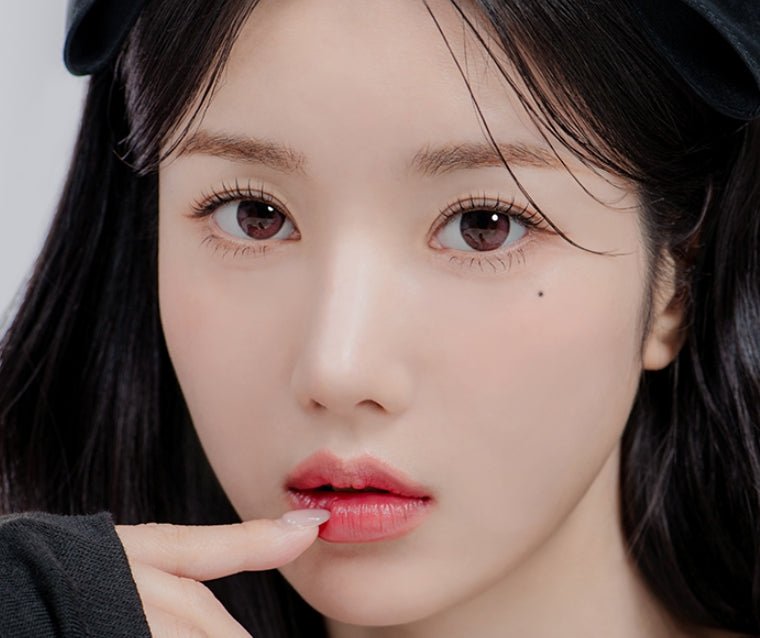LensTown Daisy Dream Pink colored contact lens, 13.5mm graphic diameter, Monthly wear