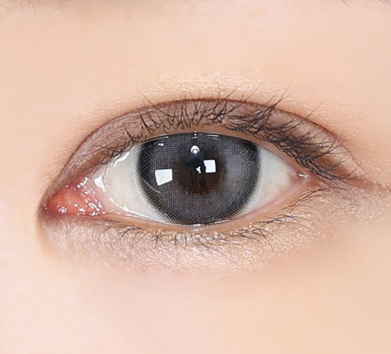 LensTown Eleva Gray colored contact lens, 13.2mm graphic diameter, Monthly wear