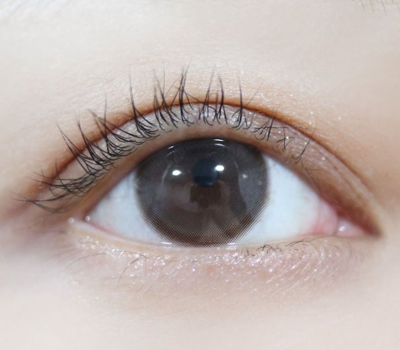 LensTown It's Me Grande Coco Choco colored contact lens, 13.8mm graphic diameter, Monthly wear