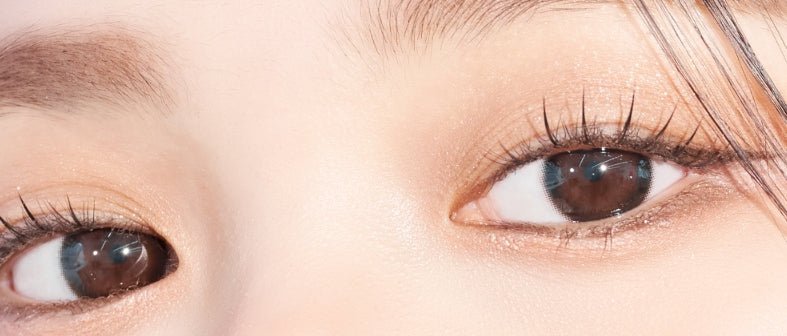 LensVery Just Black colored contact lens, 13.4mm graphic diameter, Monthly wear