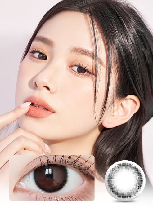 LensVery Just Black colored contact lens, 13.4mm graphic diameter, Monthly wear