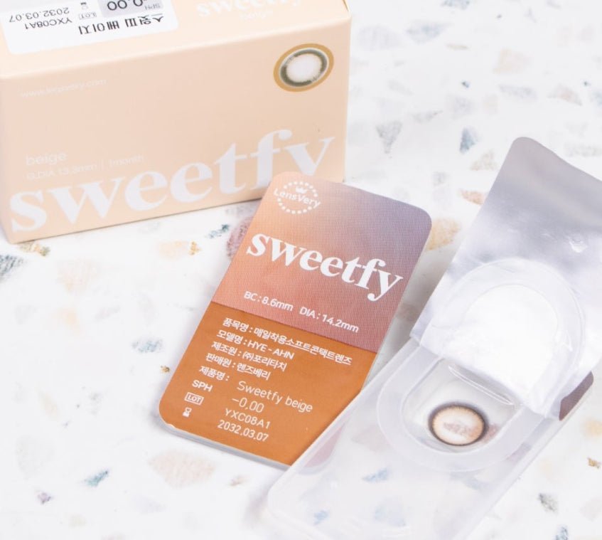 LensVery Sweetfy Beige colored contact lens, 13.3mm graphic diameter, Monthly wear