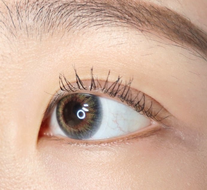 LensVery Vellica Blue colored contact lens, 13.0mm graphic diameter, Monthly wear