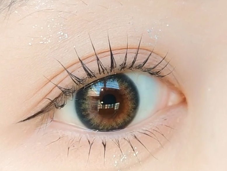 LensVery Vellica Blue colored contact lens, 13.0mm graphic diameter, Monthly wear
