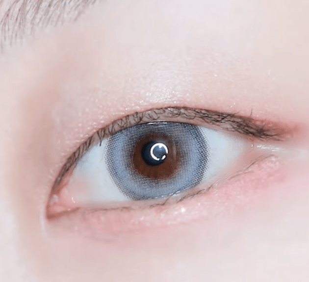 Odd I's M pure Moon Gray colored contact lens, 13.1mm graphic diameter, Monthly wear