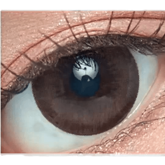 Olens Coming Choco — single-eye close-up showing the contact lens appearance
