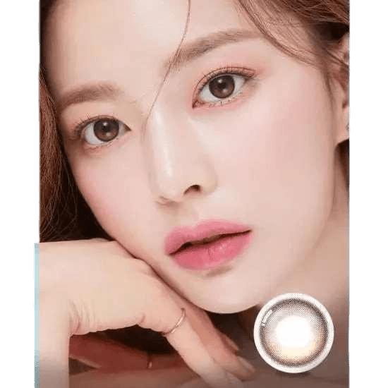 Olens Eyelighter Glowy Brown — model portrait showing the contact lens look