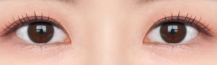 Olens Falling Choco — both eyes wearing the contact lenses