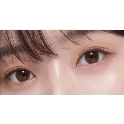 Olens From Choco — model portrait showing the contact lens look