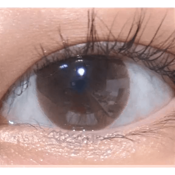 Olens From Choco — single-eye close-up showing the contact lens appearance