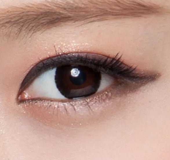 Olens SCL HI Black — single-eye close-up showing the contact lens appearance