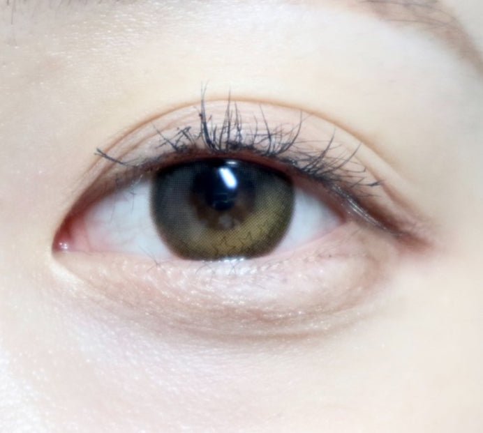 Olens Secret Star Brown colored contact lens, 12.9mm graphic diameter, Monthly wear