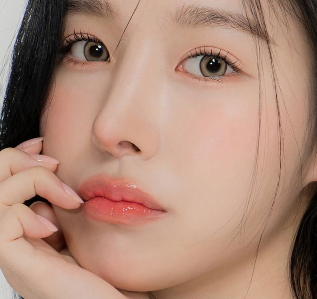 LensTown 1Day Odd I's Soft brown (10p) colored contact lens, 13.0mm graphic diameter, Daily wear