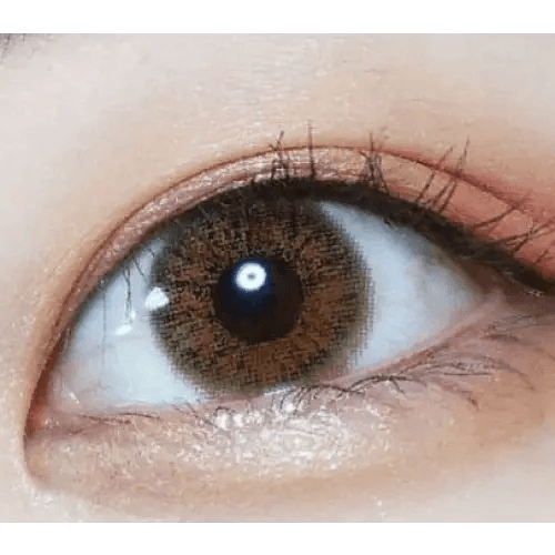 LensVery 3Brown Code3 colored contacts - on-eye close-up showing the color and design