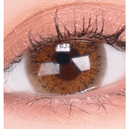 LensVery 3Brown Code3 colored contacts - on-eye close-up showing the color and design