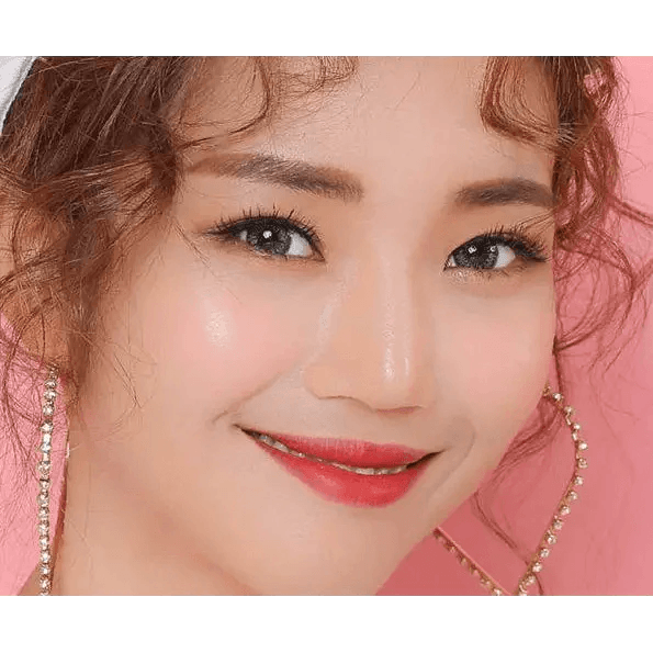 LensVery Add Gray — model portrait showing the contact lens look