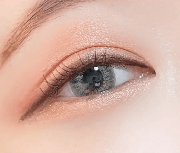 LensTown Back to Basic July Gray — single-eye close-up showing the contact lens appearance