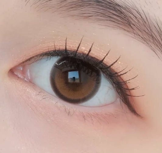 Olens Big Glowy Hazel Brown colored contact lens, 13.6mm graphic diameter, Monthly wear