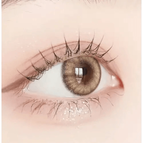 LensVery Blurry Sandy Brown colored contact lens, 13.3mm graphic diameter, Monthly wear