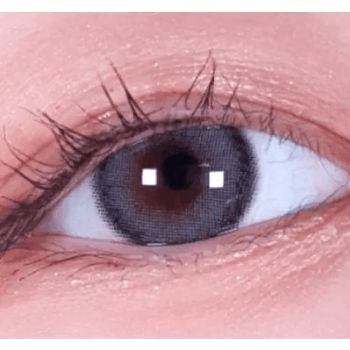LensVery Celina Gray (10p) — single-eye close-up showing the contact lens appearance