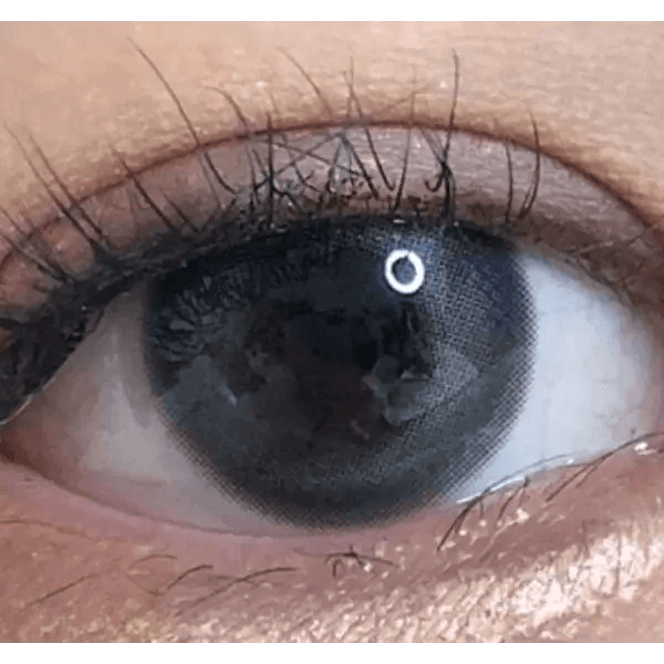 Olens Cherry Moon Gray — single-eye close-up showing the contact lens appearance