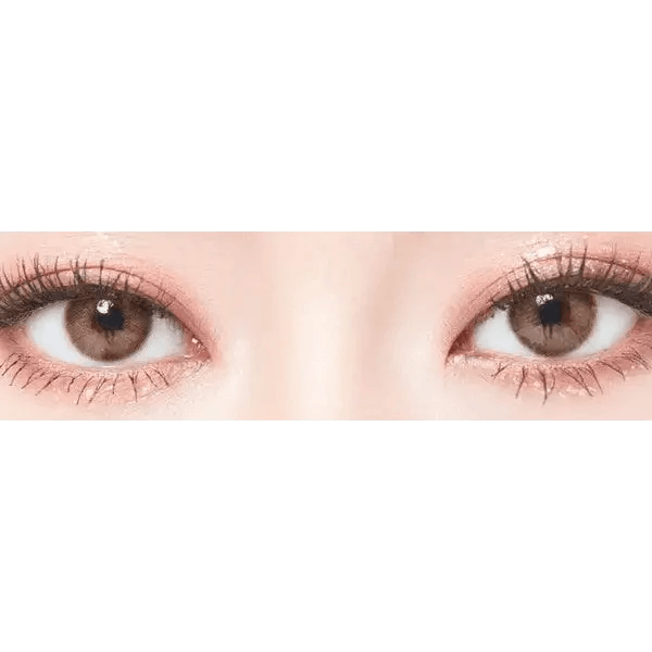 LensTown Choco Pong Milk Choco — both eyes wearing the contact lenses