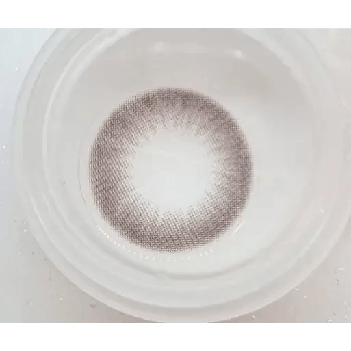 Olens Classi Water Choco — close-up of the contact lens design