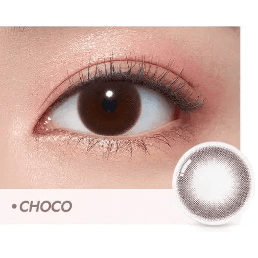 Olens Classi Water Choco — single-eye close-up showing the contact lens appearance