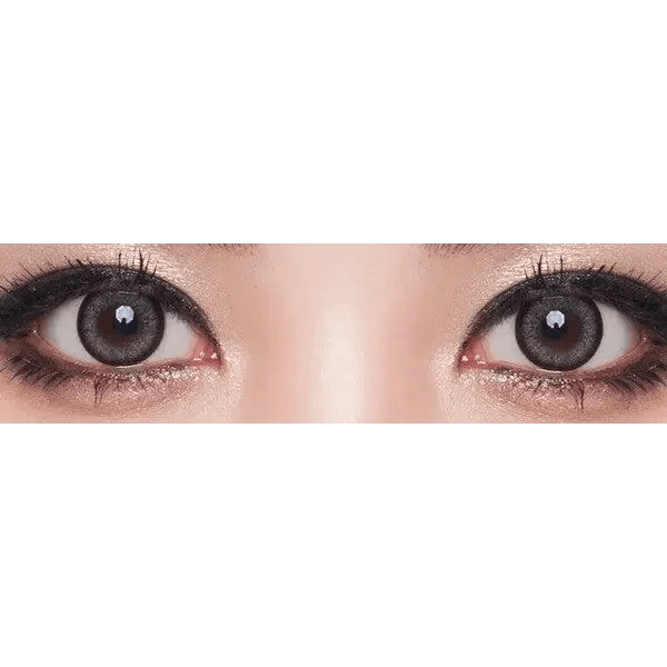 Olens Coco Color Gray — both eyes wearing the contact lenses