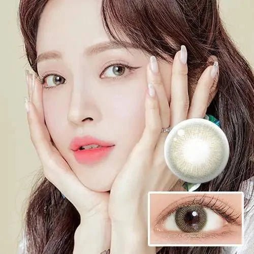 LensTown Coco view Blurring Green — model portrait showing the contact lens look