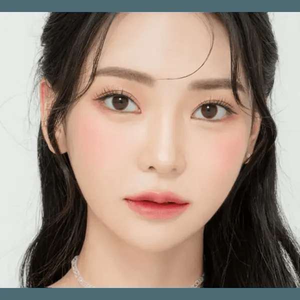 LensRang Cocoring Choco — model portrait showing the contact lens look