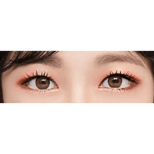 LensRang Comely Brown — both eyes wearing the contact lenses