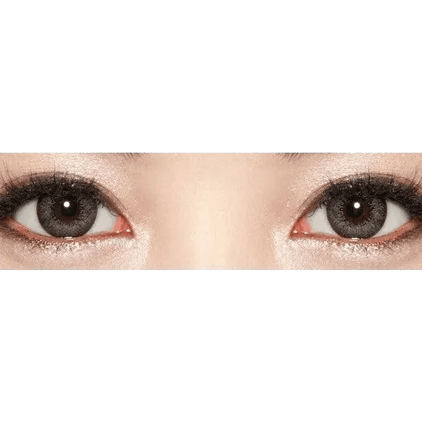 Olens Dali Extra Gray — both eyes wearing the contact lenses