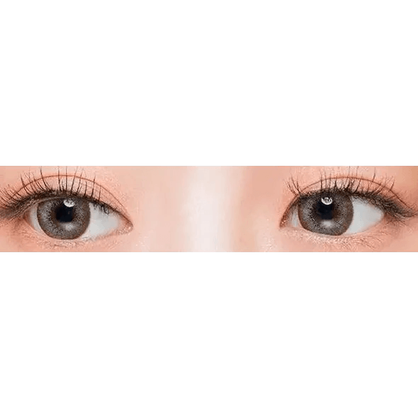 Olens Dali Extra Gray — both eyes wearing the contact lenses