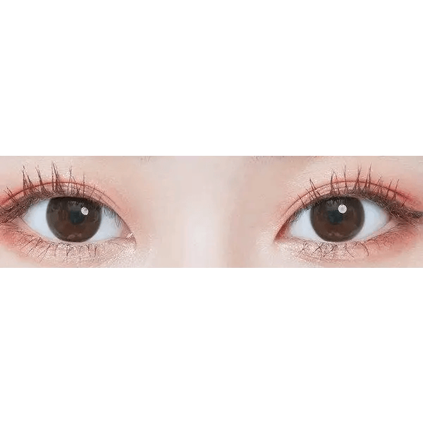 LensTown Elly Basic Black — both eyes wearing the contact lenses