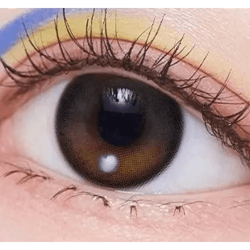 Olens Eyelighter Glowy 1Day Black (20p) — single-eye close-up showing the contact lens appearance