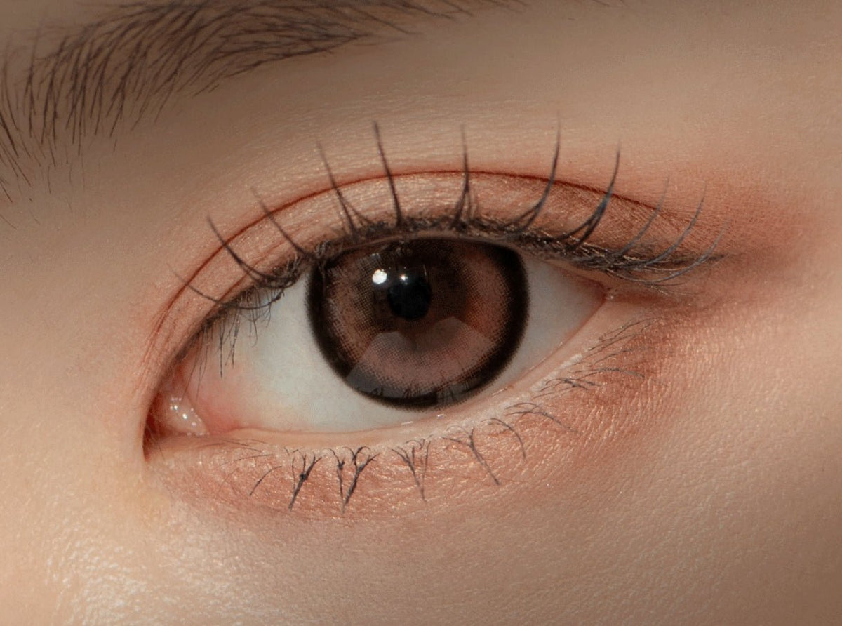 LensTown Glammic Soft Rose Pink colored contact lens, 13.3mm graphic diameter, Monthly wear