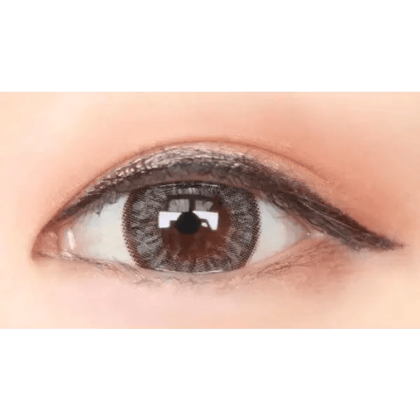 Olens Grang Grang Gray — single-eye close-up showing the contact lens appearance