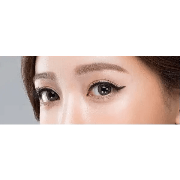 Olens Grang Grang Gray — model portrait showing the contact lens look