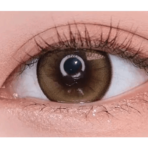 LensTown Hermera Brown — single-eye close-up showing the contact lens appearance